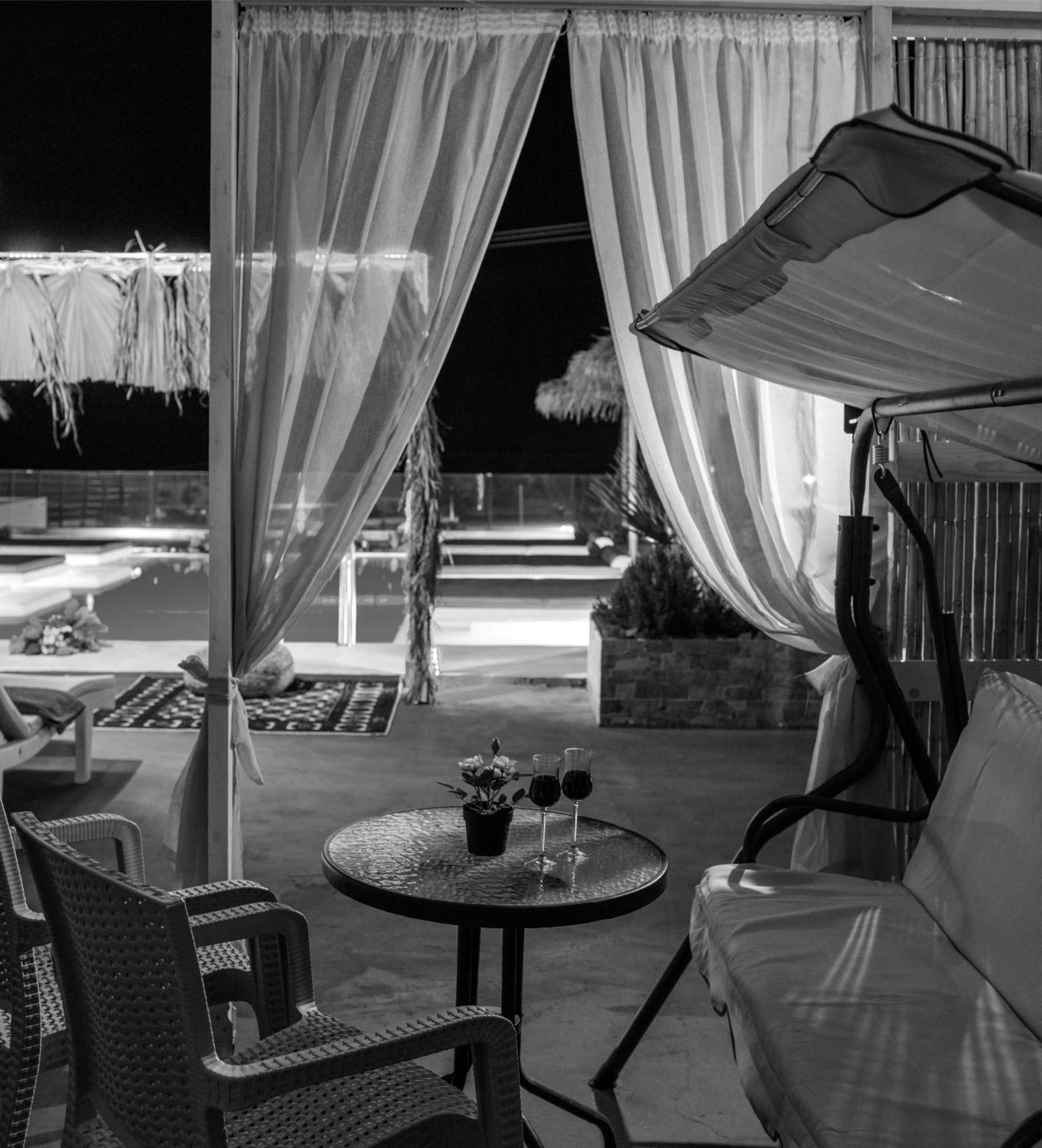 Nalu Suites Fira  Eksteriør bilde